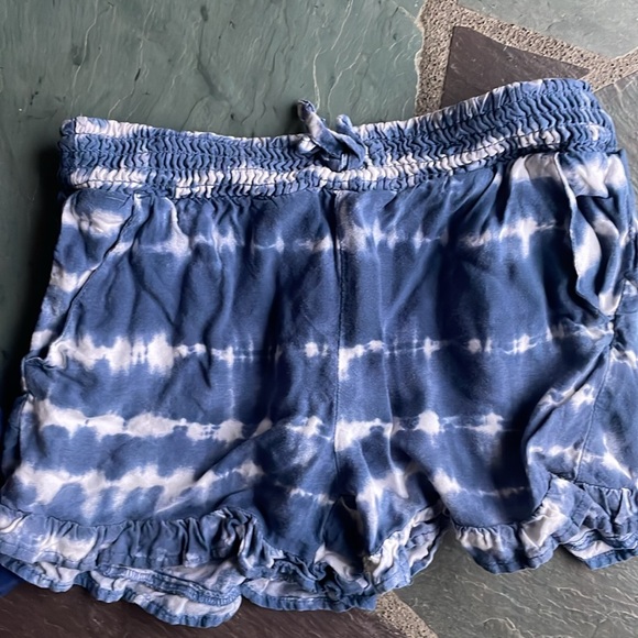 2 Pairs of Shorts - Picture 2 of 6